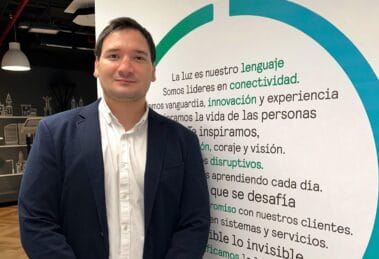 Andrés Cáceres gerente comercial negocio profesional Signify